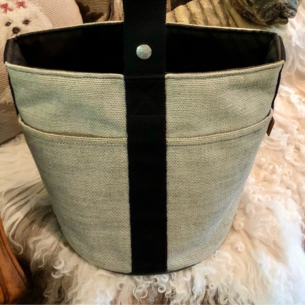 Hermes Saxo MM Toile Bucket or Shoulder Bag - Picture 3 of 16